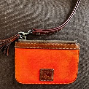 Orange leather Wristlet Dooney & Bourke